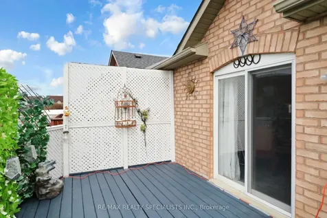 22 Thimbleberry Street Brampton ON L7A 3L4