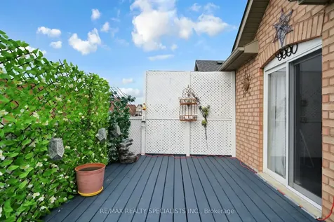 22 Thimbleberry Street Brampton ON L7A 3L4