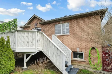 22 Thimbleberry Street Brampton ON L7A 3L4