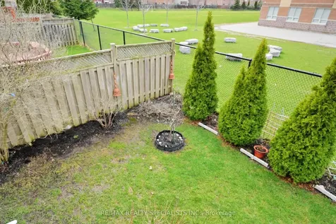 22 Thimbleberry Street Brampton ON L7A 3L4