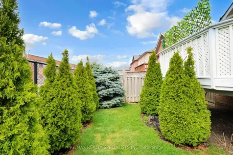 22 Thimbleberry Street Brampton ON L7A 3L4