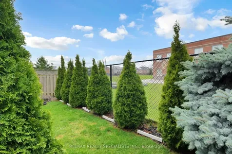 22 Thimbleberry Street Brampton ON L7A 3L4