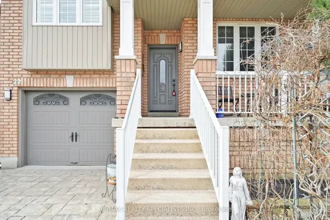 22 Thimbleberry Street Brampton ON L7A 3L4