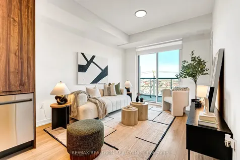 10 Lagerfeld Drive Brampton ON L7A 5L3