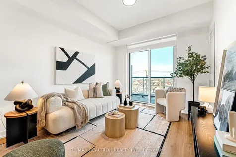 10 Lagerfeld Drive Brampton ON L7A 5L3