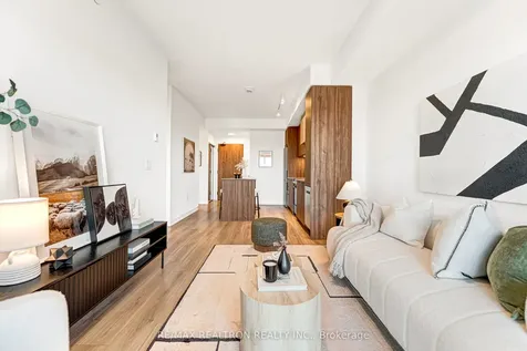 10 Lagerfeld Drive Brampton ON L7A 5L3