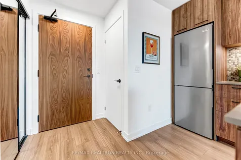 10 Lagerfeld Drive Brampton ON L7A 5L3
