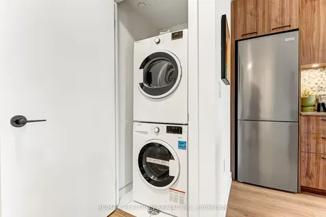 10 Lagerfeld Drive Brampton ON L7A 5L3