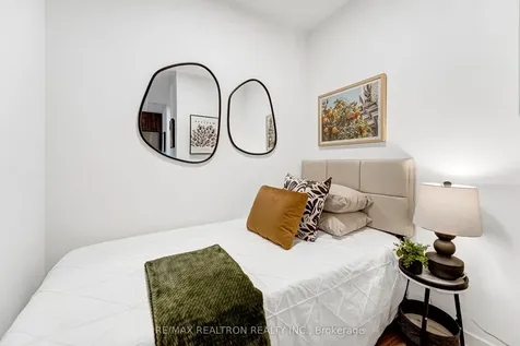 10 Lagerfeld Drive Brampton ON L7A 5L3