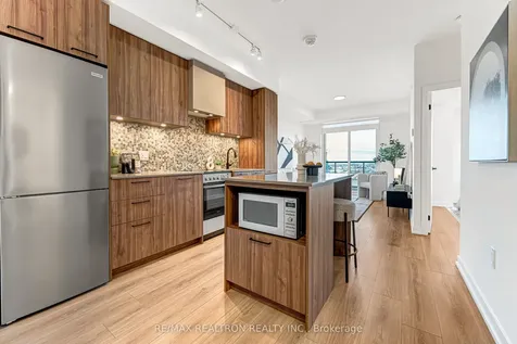 10 Lagerfeld Drive Brampton ON L7A 5L3