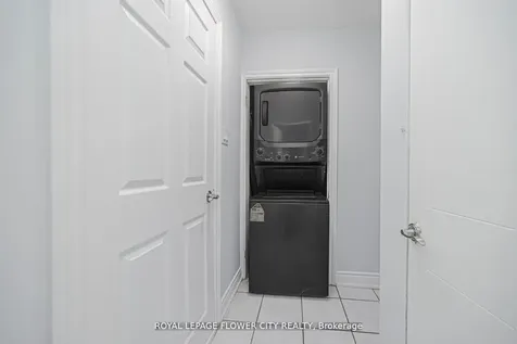 60 Lexington Avenue Toronto ON M9V 2G8