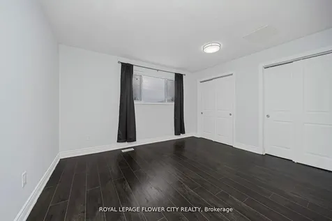 60 Lexington Avenue Toronto ON M9V 2G8