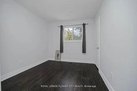60 Lexington Avenue Toronto ON M9V 2G8
