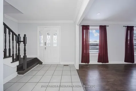 60 Lexington Avenue Toronto ON M9V 2G8