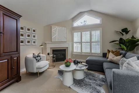 4153 Arbourfield Drive Burlington ON L7M 4A7