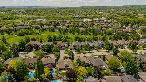 4153 Arbourfield Drive Burlington ON L7M 4A7