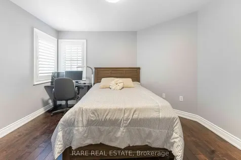 33 Southbend Drive Brampton ON L7A 1K5