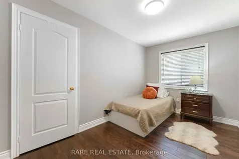 33 Southbend Drive Brampton ON L7A 1K5