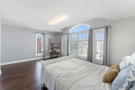 33 Southbend Drive Brampton ON L7A 1K5