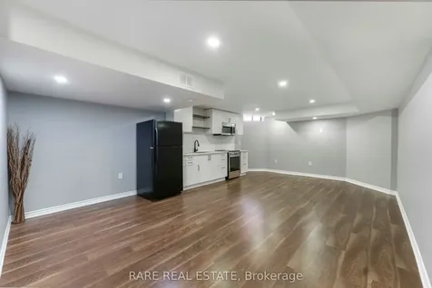 33 Southbend Drive Brampton ON L7A 1K5