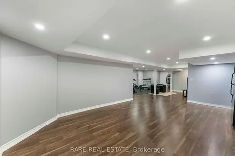 33 Southbend Drive Brampton ON L7A 1K5