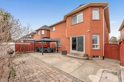 33 Southbend Drive Brampton ON L7A 1K5