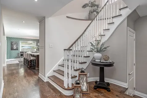 5936 Bell Harbour Drive Mississauga ON L5M 5K7