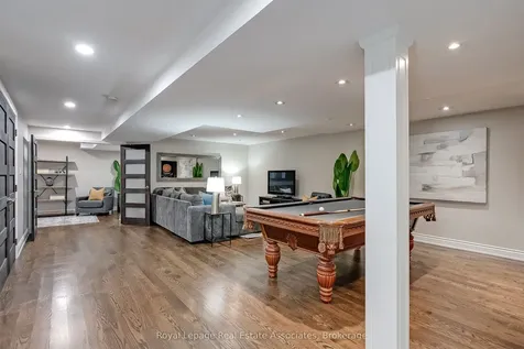 5936 Bell Harbour Drive Mississauga ON L5M 5K7
