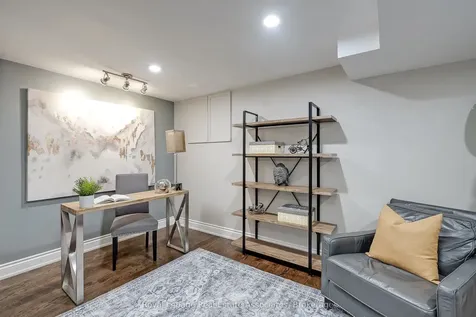 5936 Bell Harbour Drive Mississauga ON L5M 5K7