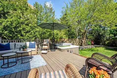 5936 Bell Harbour Drive Mississauga ON L5M 5K7