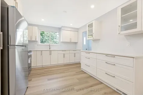 5 Garside Crescent Brampton ON L6S 1H5