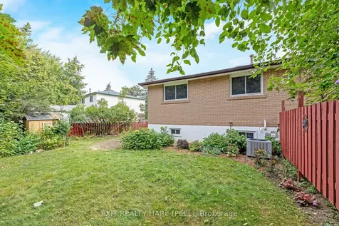5 Garside Crescent Brampton ON L6S 1H5