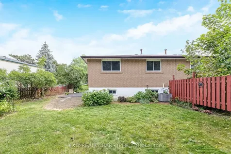 5 Garside Crescent Brampton ON L6S 1H5