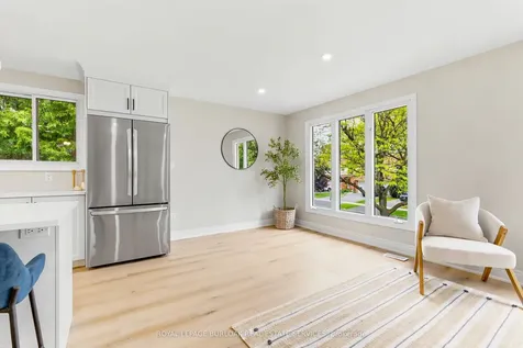 1553 Newlands Crescent Burlington ON L7M 1P1