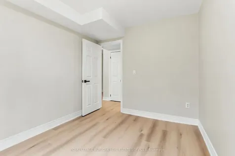 1553 Newlands Crescent Burlington ON L7M 1P1