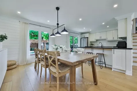 2478 Cavendish Drive Burlington ON L7P 3T9