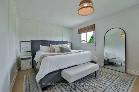 2478 Cavendish Drive Burlington ON L7P 3T9