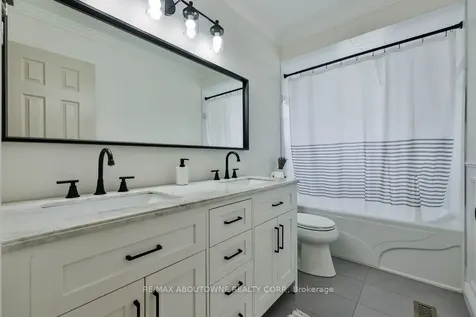 2478 Cavendish Drive Burlington ON L7P 3T9