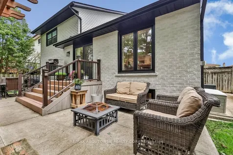 2478 Cavendish Drive Burlington ON L7P 3T9