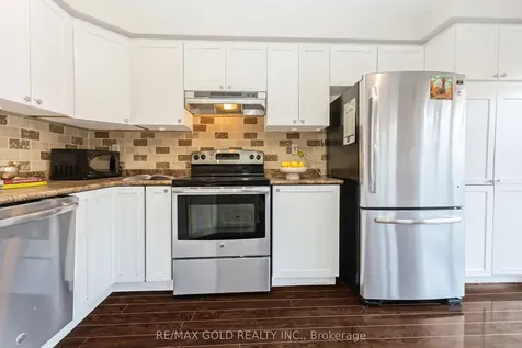 644 Porter Way Milton ON L9T 5W2