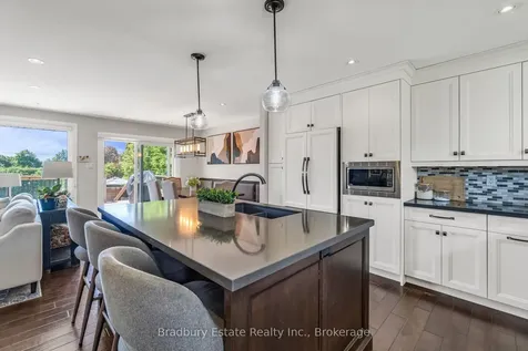 498 Wicklow Road Burlington ON L7L 2H8