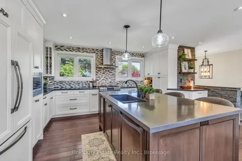 498 Wicklow Road Burlington ON L7L 2H8