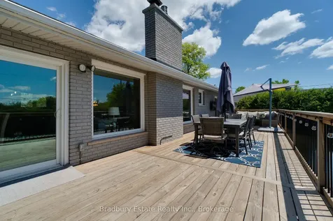498 Wicklow Road Burlington ON L7L 2H8