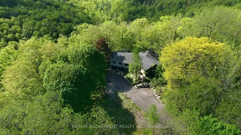 1987 Snake Road Burlington ON L7P 4Y1