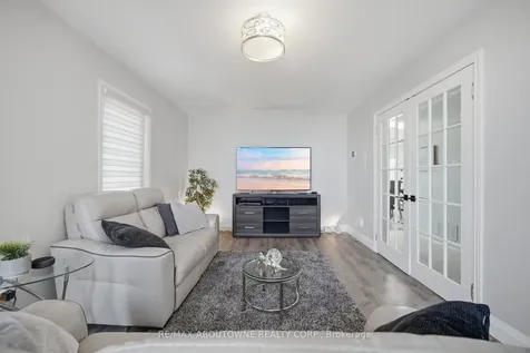 44 Banington Crescent Brampton ON L7A 1G4
