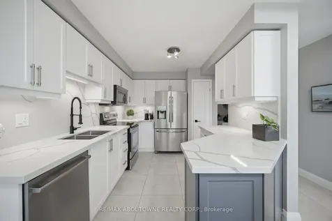 44 Banington Crescent Brampton ON L7A 1G4