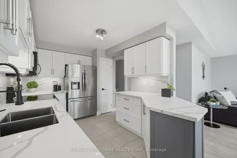 44 Banington Crescent Brampton ON L7A 1G4