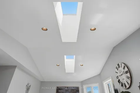 44 Banington Crescent Brampton ON L7A 1G4