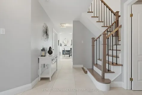 44 Banington Crescent Brampton ON L7A 1G4