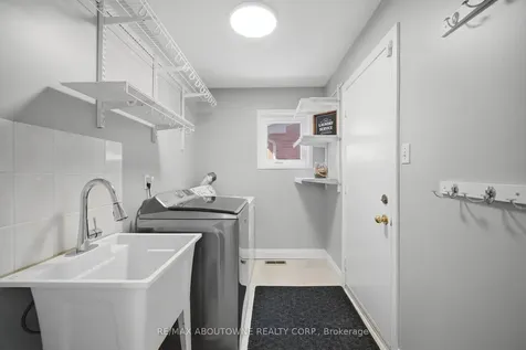 44 Banington Crescent Brampton ON L7A 1G4